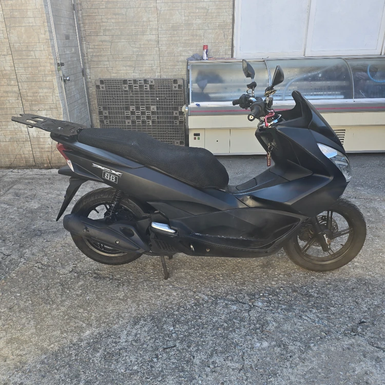 혼다 PCX 125 스쿠터 오토바이 이미지