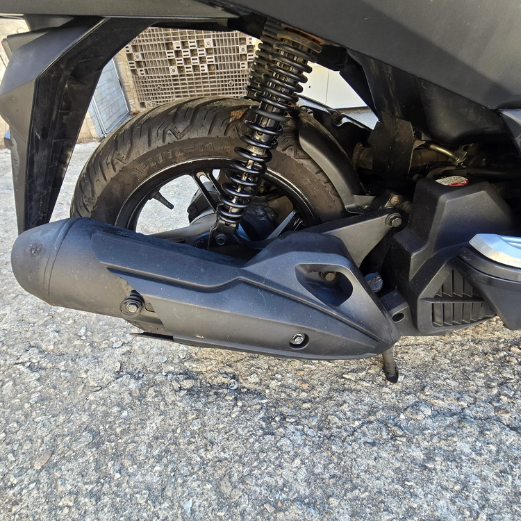 혼다 PCX 125 스쿠터 오토바이 이미지