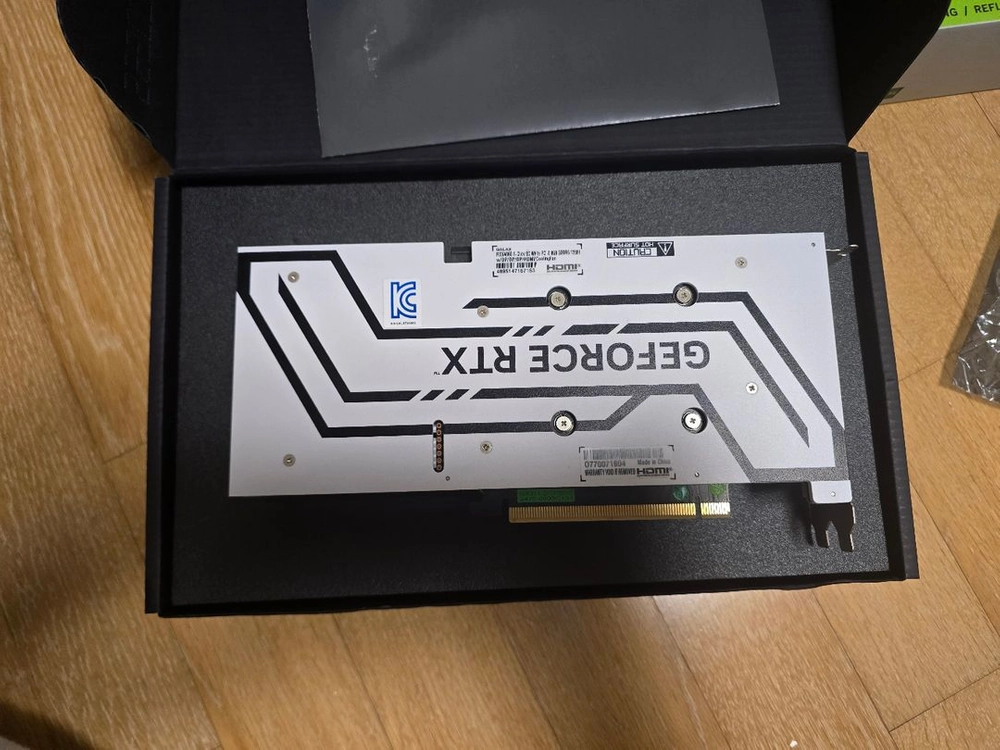 [보증O] 갤럭시 RTX 4060 화이트 그래픽카드 팝니다 이미지
