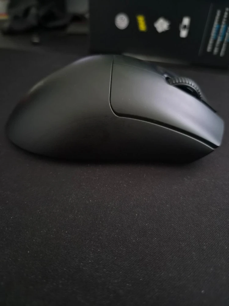 레이저 데스에더 v4 pro 블랙 마우스 이미지