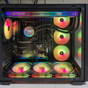 9800X3D , 32램 반본체 게이밍 컴퓨터 팝니다 이미지