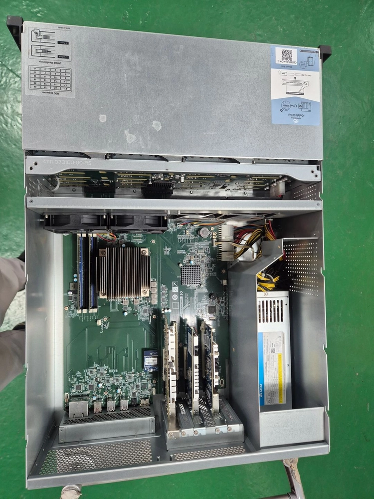 QNAP TVS-2472XU-RP 이미지