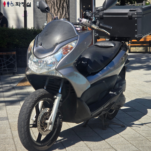 11년식 pcx125 3만 저키로수 주행컨디션 최상 매물 팝니다 이미지
