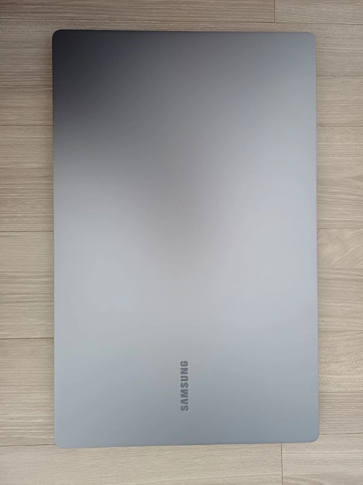 최신 삼성 갤럭시 북5 NT750XHD 인텔 울트라5 225U / 512 기가 판매 이미지