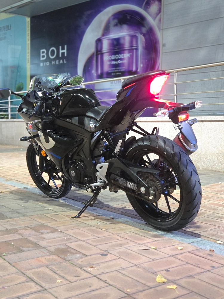 GSX r125 19년식 9천km A급 오토바이 이미지