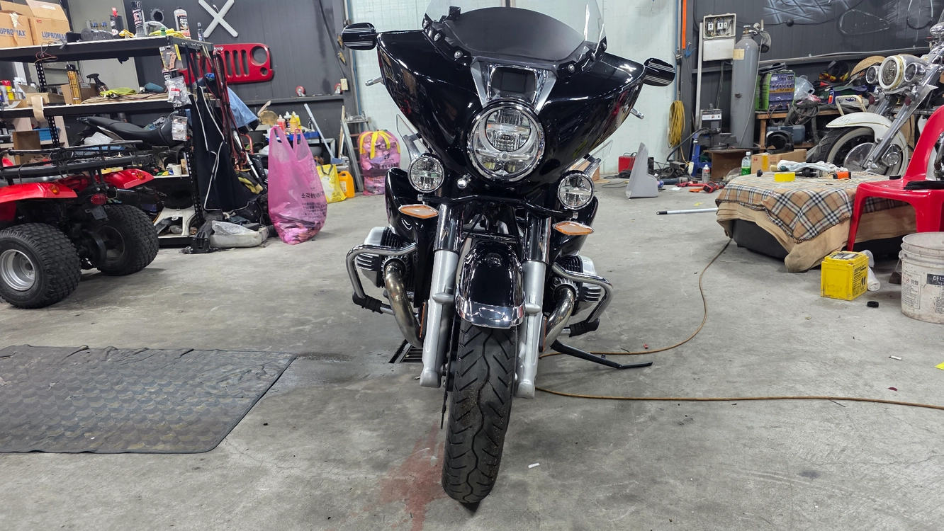 BMW R18 트랜스컨티넨탈 이미지