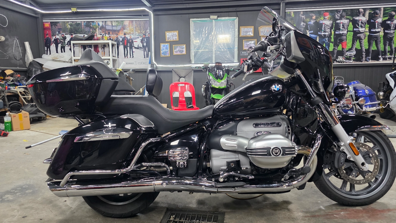 BMW R18 트랜스컨티넨탈 이미지