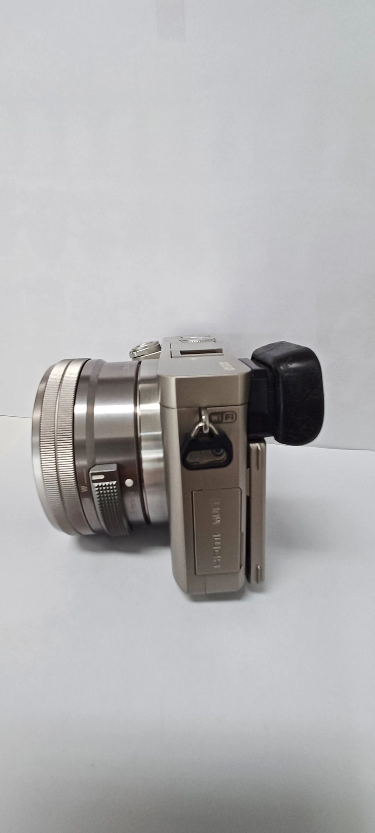 (전시중고) 소니미러리스카메라 A6000 + 16-50mm / ILCE-6000L 실버, 베터리(FW50)미포함 이미지