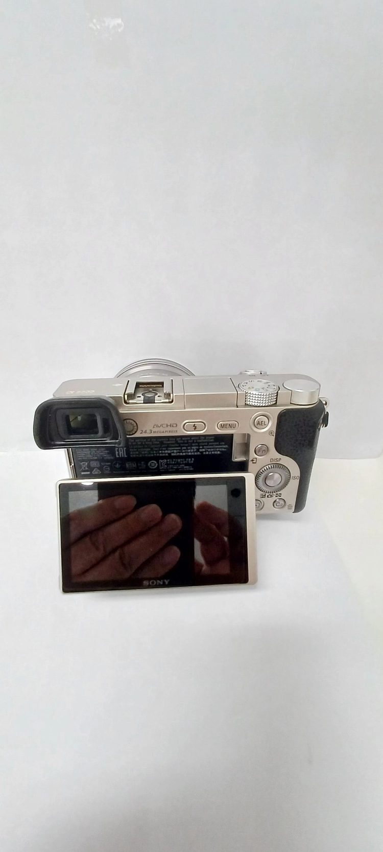 (전시중고) 소니미러리스카메라 A6000 + 16-50mm / ILCE-6000L 실버, 베터리(FW50)미포함 이미지