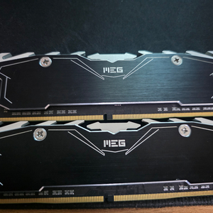 안전거래 팀그룹 DDR4 램 16GB X 2 총 32GB + MEG BLADE T3 방열판 이미지