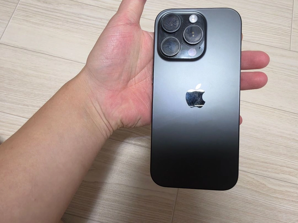 아이폰 16프로 블랙 티타늄 128gb 이미지