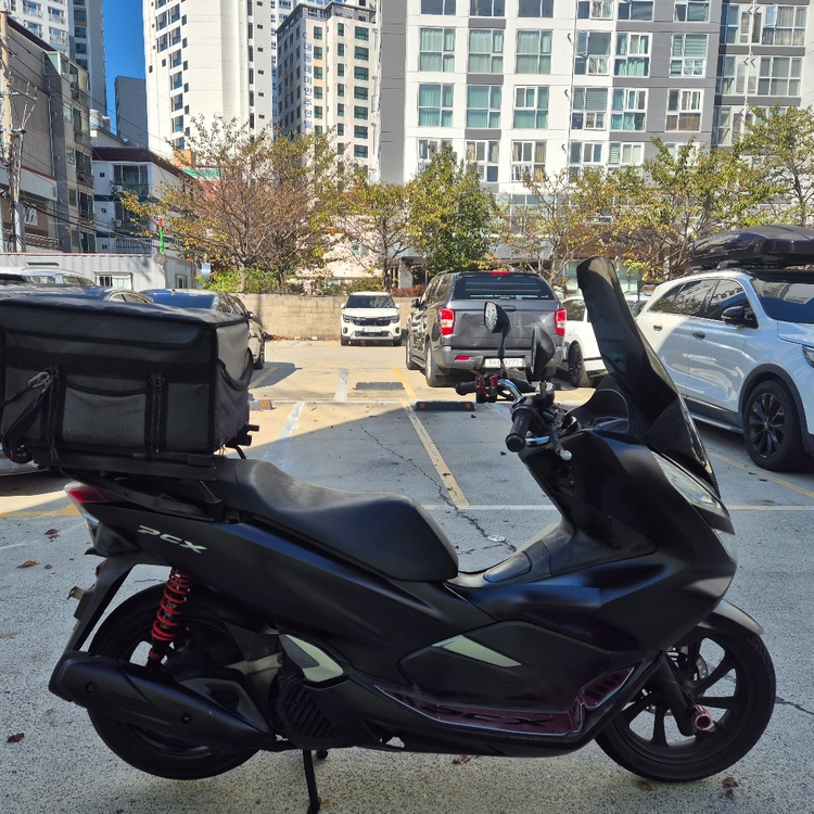 혼다더뉴 PCX 125 19년식 블랙 배달통 장착 경정비완료 이미지