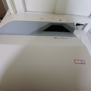 레이저 초단초점빔프로젝터 xj ut310wn총300시간대 이미지