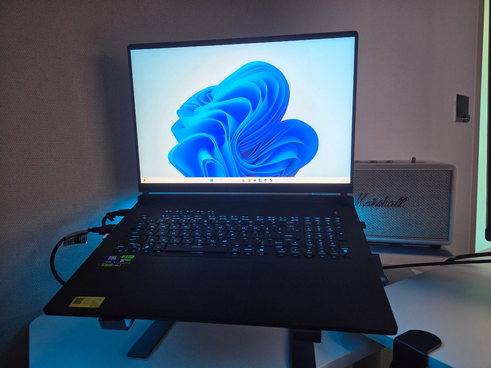 ASUS ROG Strix SCAR 18 rtx5080 이미지