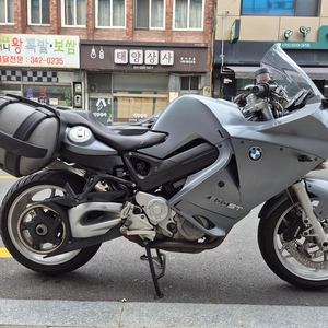 bmw f800st 이미지