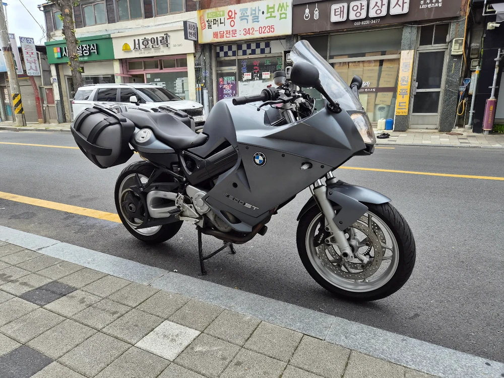 bmw f800st 이미지