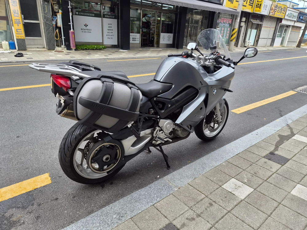 bmw f800st 이미지