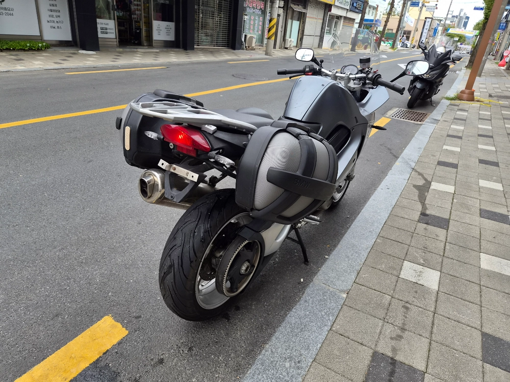 bmw f800st 이미지