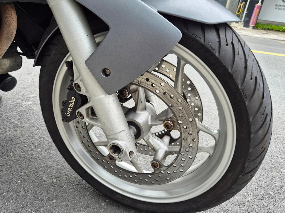 bmw f800st 이미지