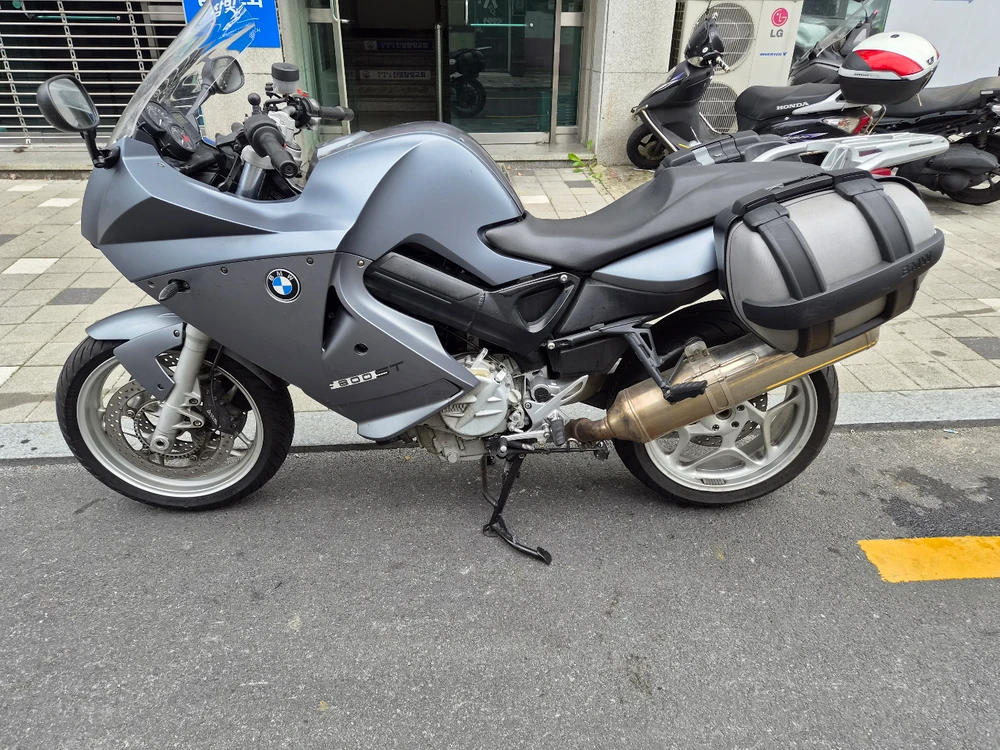 bmw f800st 이미지