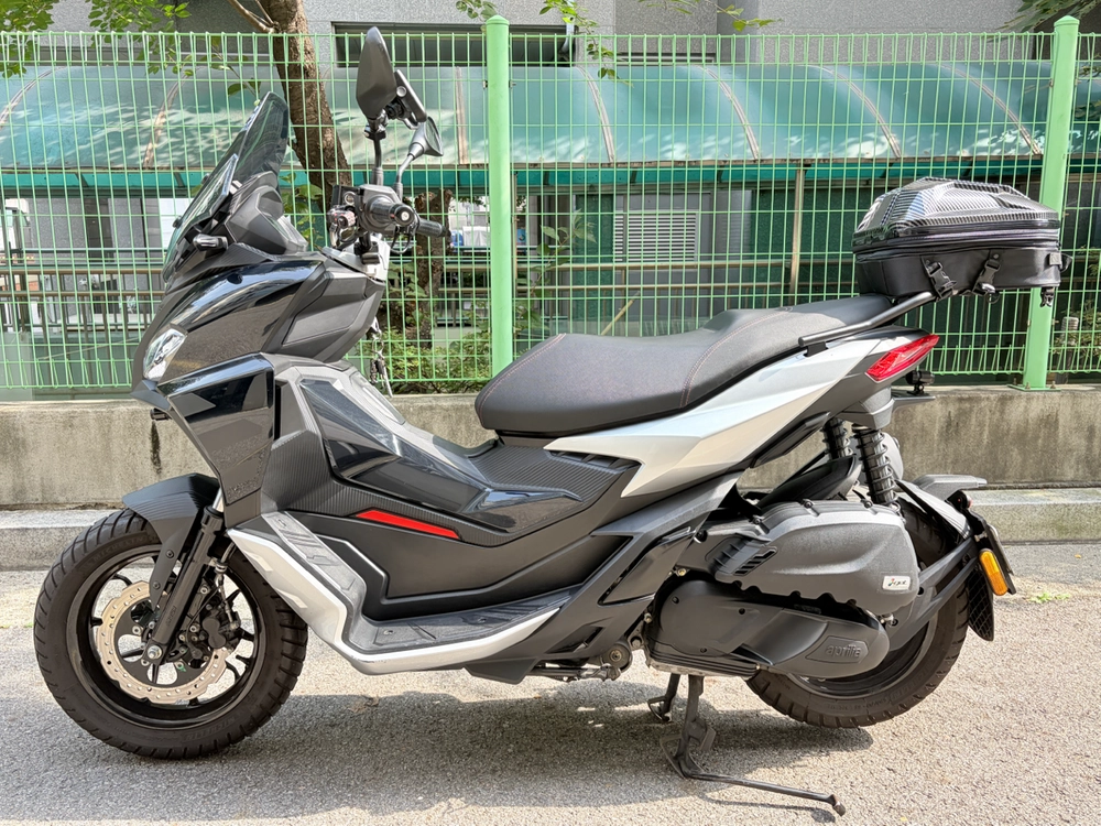 아프릴리아(Aprilia) SR GT 125 스쿠터 이미지