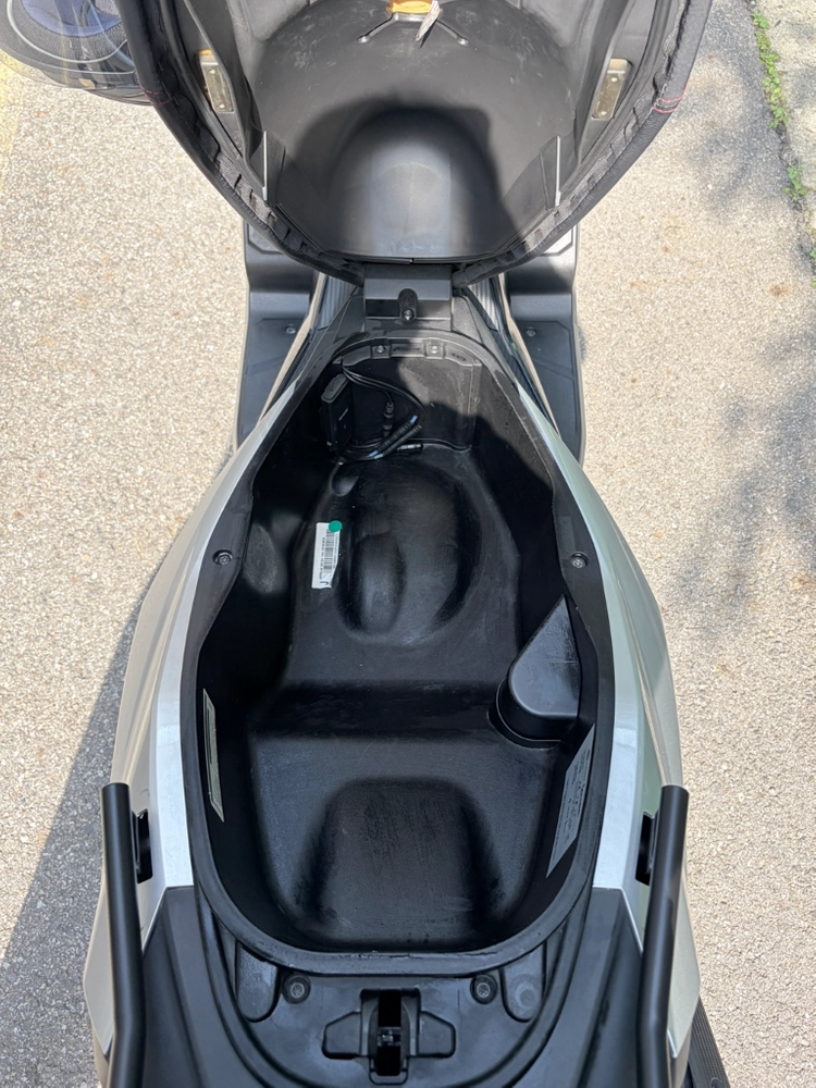 아프릴리아(Aprilia) SR GT 125 스쿠터 이미지