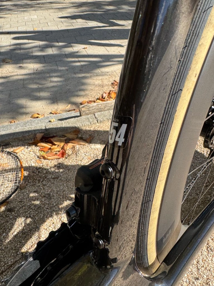 로드 자전거 써벨로 s5 2026년식 my26블랙 54 사이즈 판매합니다 이미지