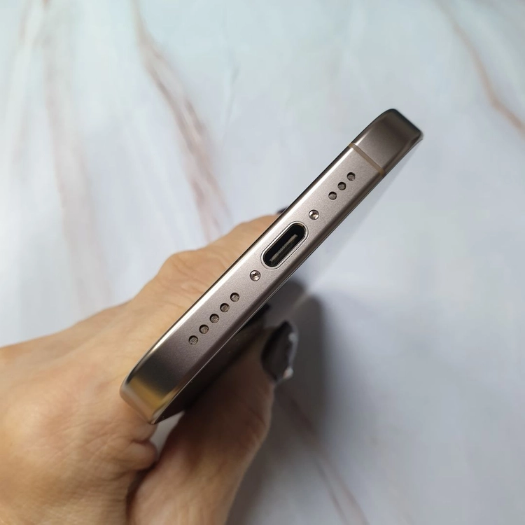 아이폰16프로 데저트티타늄 256G S급 판매합니다 이미지
