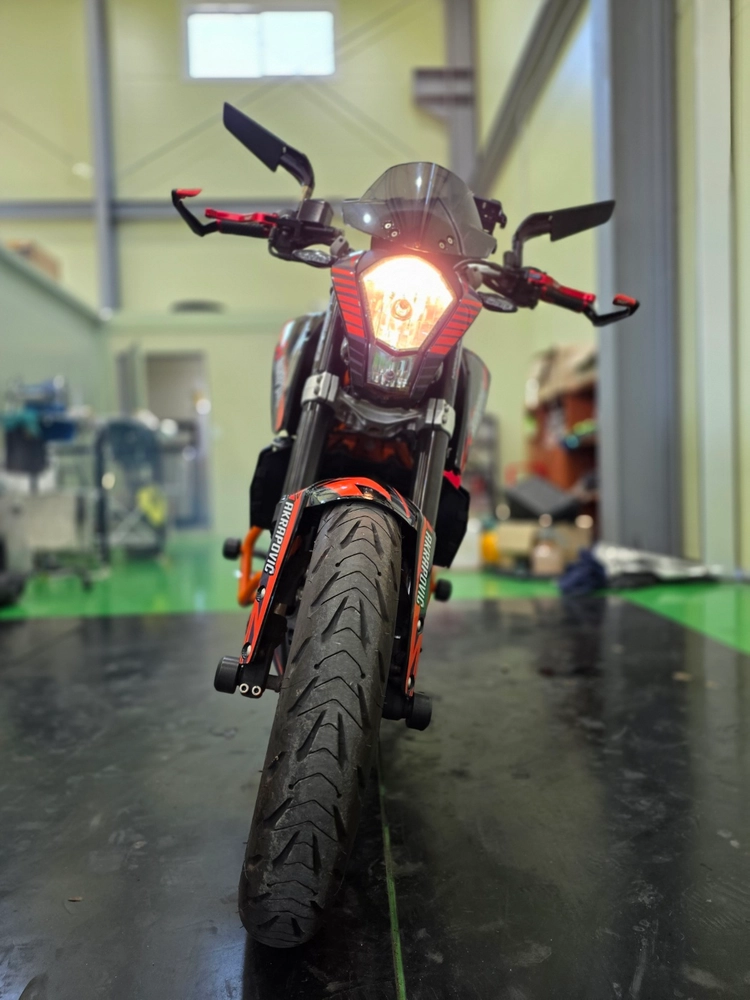 특가)ktm 듀크390 16년 3만 깔끔한 입문용 차량 최저가 판매합니다 이미지