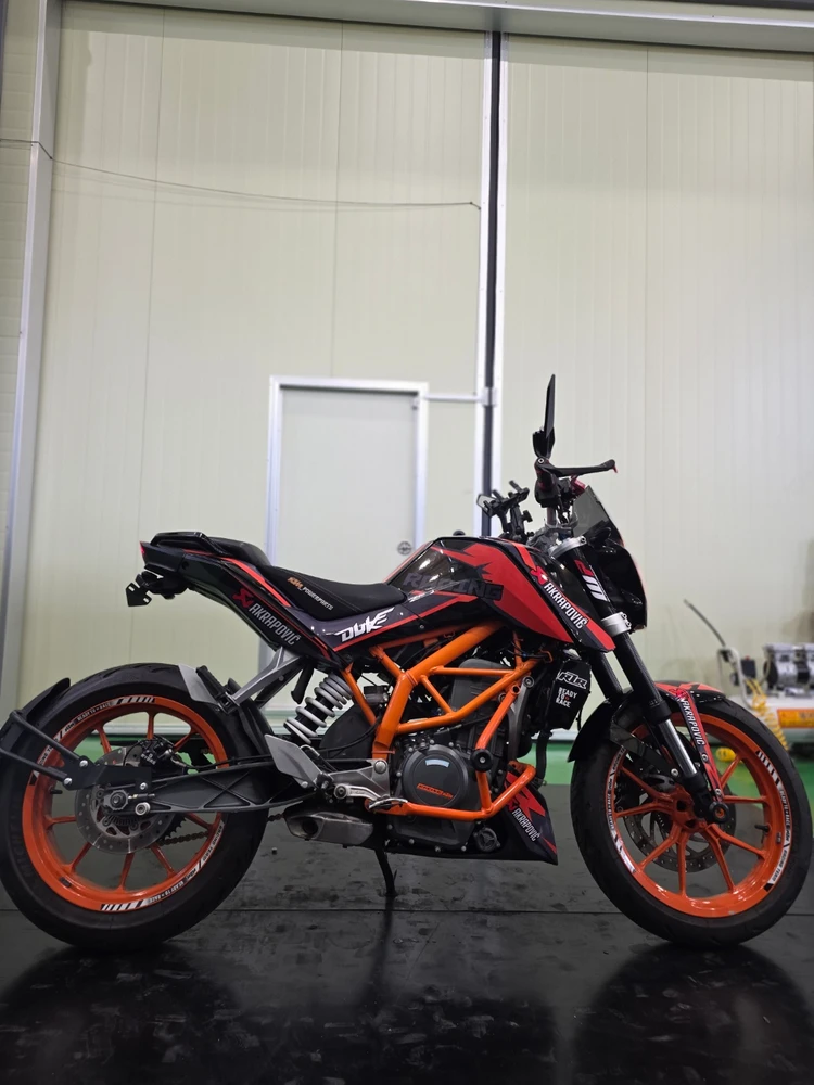 특가)ktm 듀크390 16년 3만 깔끔한 입문용 차량 최저가 판매합니다 이미지