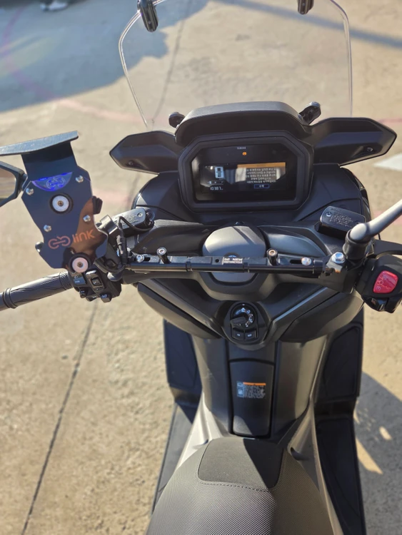 XMAX300 / 26년식 / 10000km / 급쳐 이미지