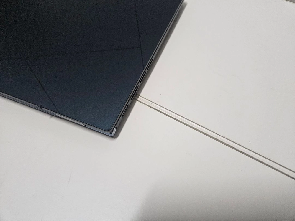 ASUS 젠북14 OLED 14인치 !5-12세대/램16/SSD256 이미지