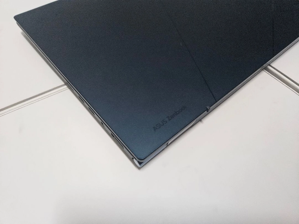 ASUS 젠북14 OLED 14인치 !5-12세대/램16/SSD256 이미지
