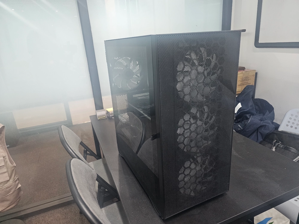 개인 7800x3d 4080 PC 본체 이미지