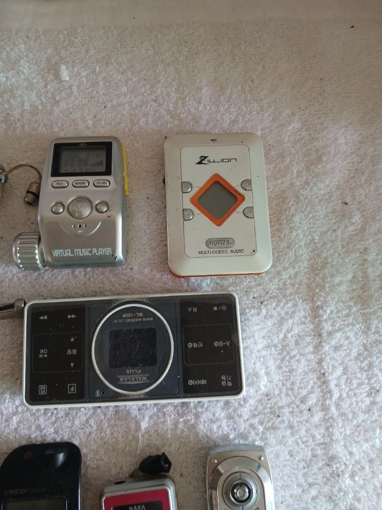 추억의 빈티지 MP3 플레이어 총 10대 일괄 이미지