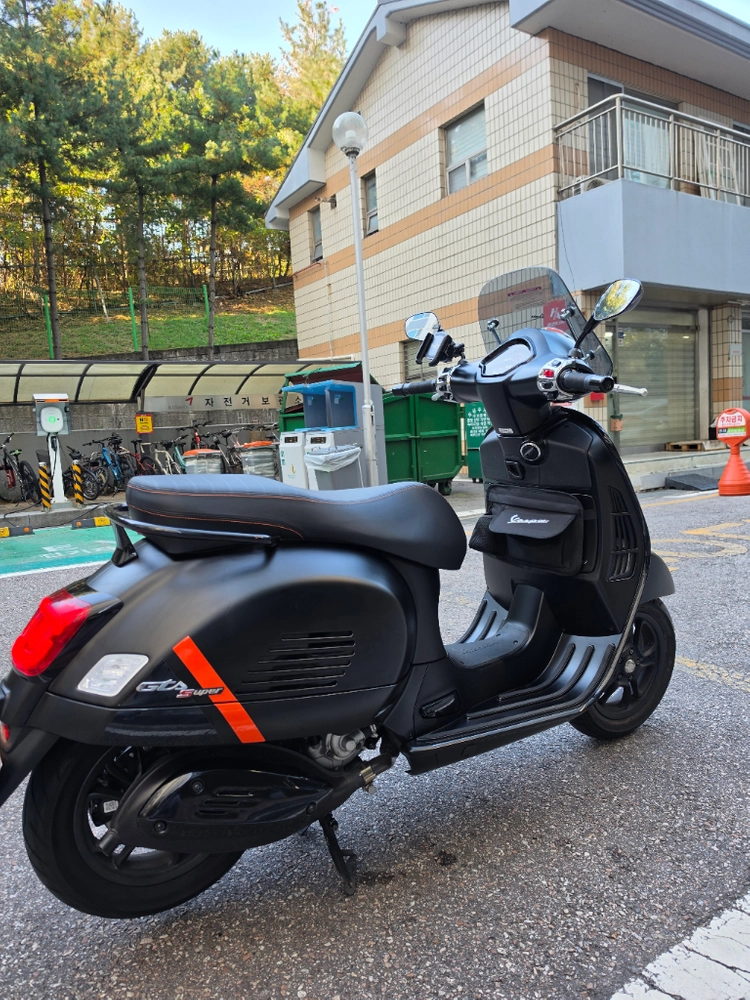 베스파 GTS300 슈퍼스포츠 26년 출고 이미지