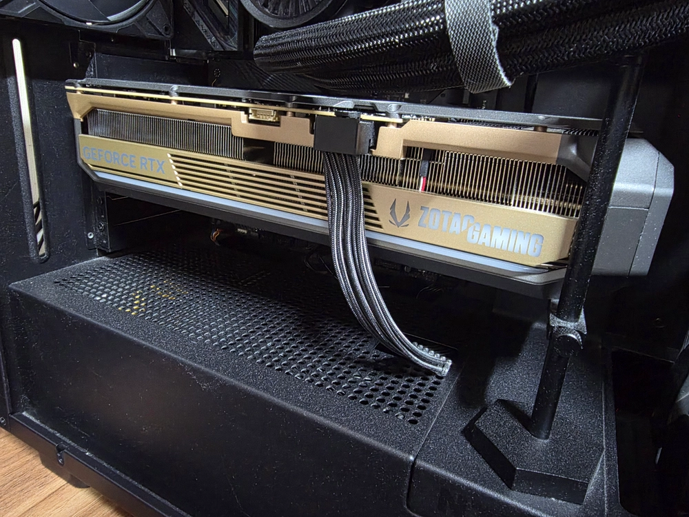 rtx 5090 zotac amp 이미지