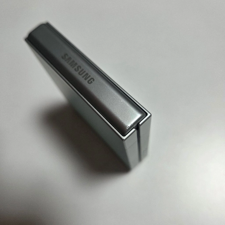 갤럭시 Z플립6 256GB 이미지