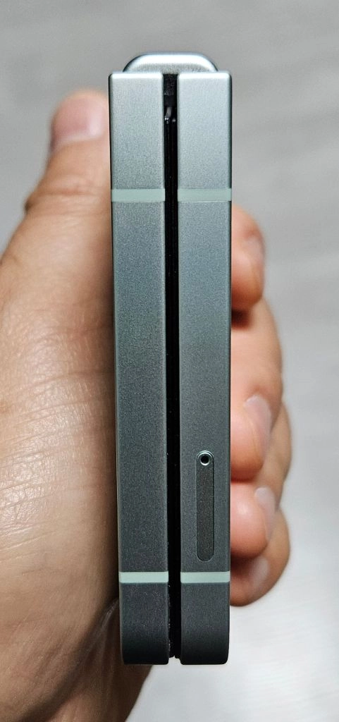 갤럭시 Z플립6 민트 256GB 싸게 팝니다. 이미지