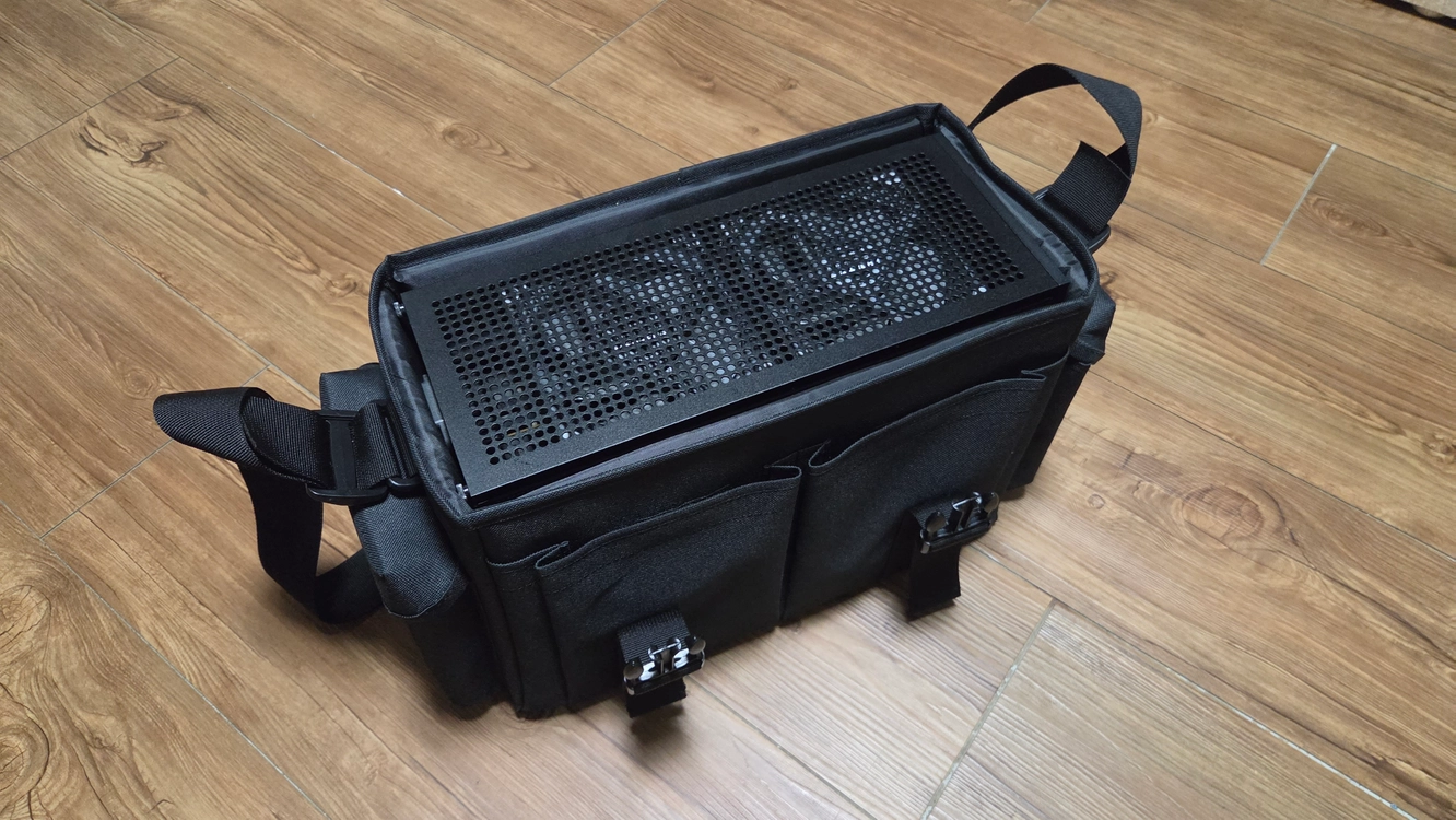 SFF 폼디 9800x3D 5080FE 구성 PC 팝니다. 가방포함 이미지