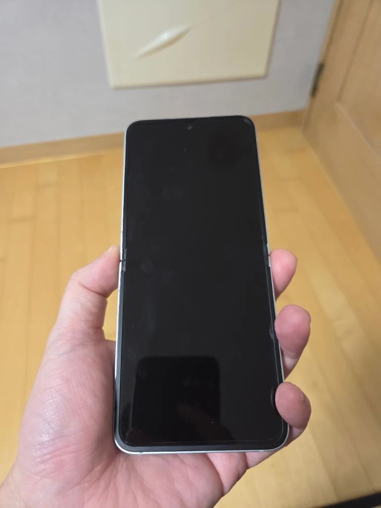 갤럭시 Z 플립6 민트 256GB 풀박스 / 내부액정 신품 교체 이미지