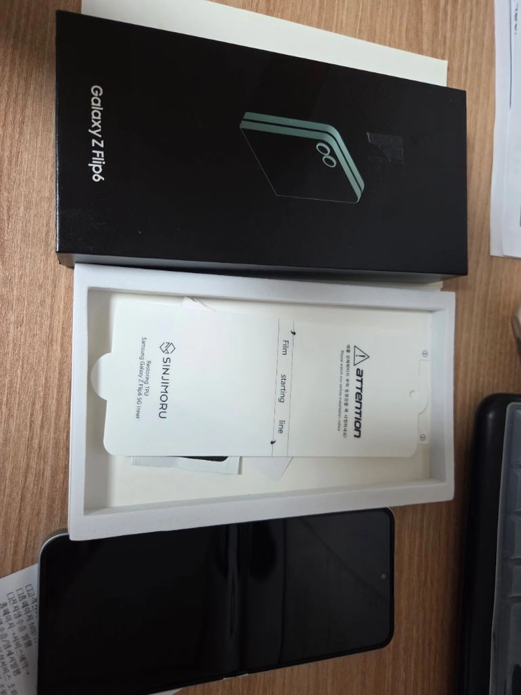 갤럭시 Z 플립6 민트 256GB 풀박스 / 내부액정 신품 교체 이미지