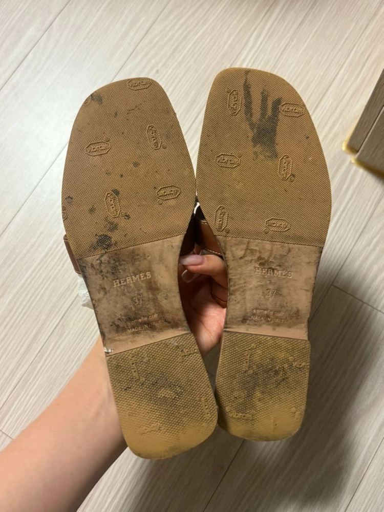 에르메스 오란 슬리퍼 판매합니다 이미지