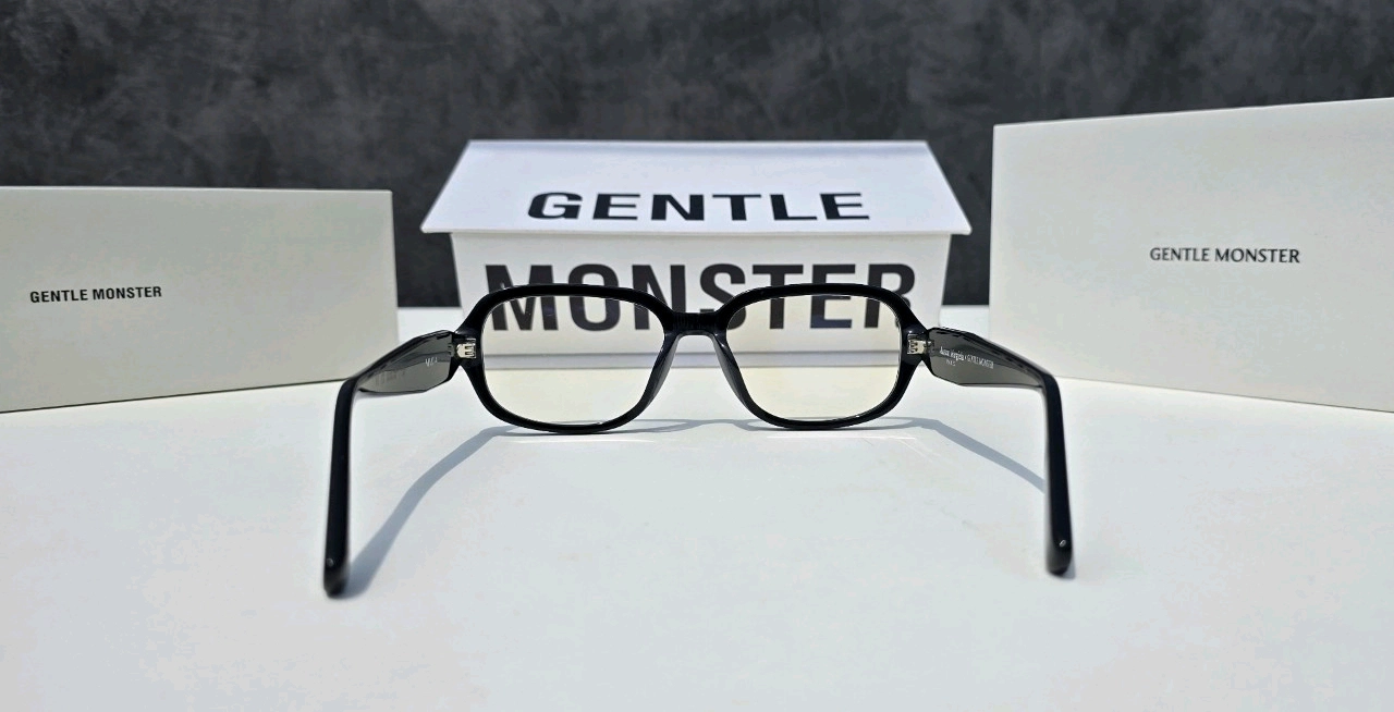 젠틀몬스터 마르지엘라 콜라보 MM114 안경 이미지