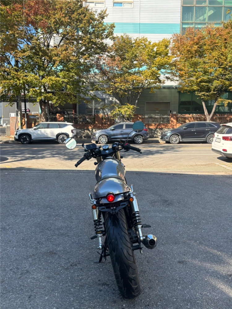 엘로이모터스 헌터125s 18년 8천 판매합니다 이미지