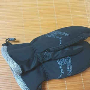 스노우보드 벙어리 장갑 블랙 이미지