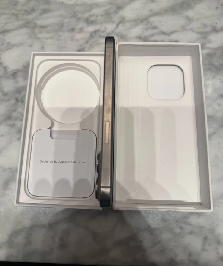 아이폰15프로 256GB 이미지
