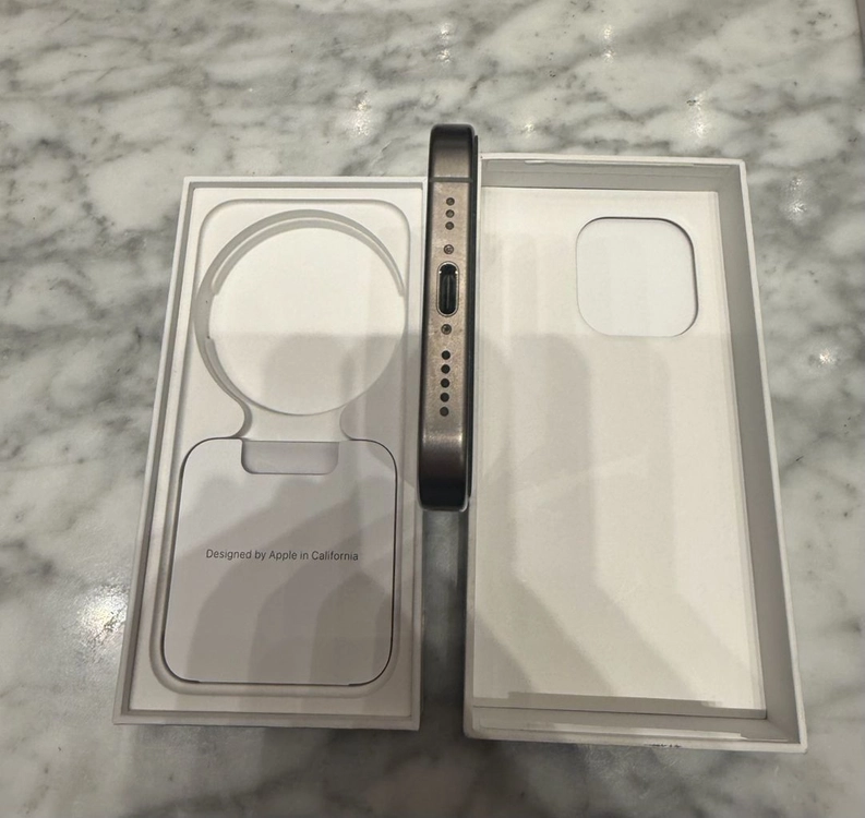 아이폰15프로 256GB 이미지