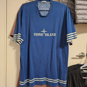 스톤 아일랜드(Stone Island) 라운드 반팔 티셔츠 판매합니다 이미지