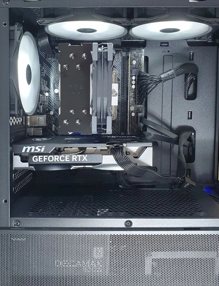 부산 지포스 RTX5060 게임 컴퓨터 인텔 I5-14400F(10코어) 신품 안전거래 이미지